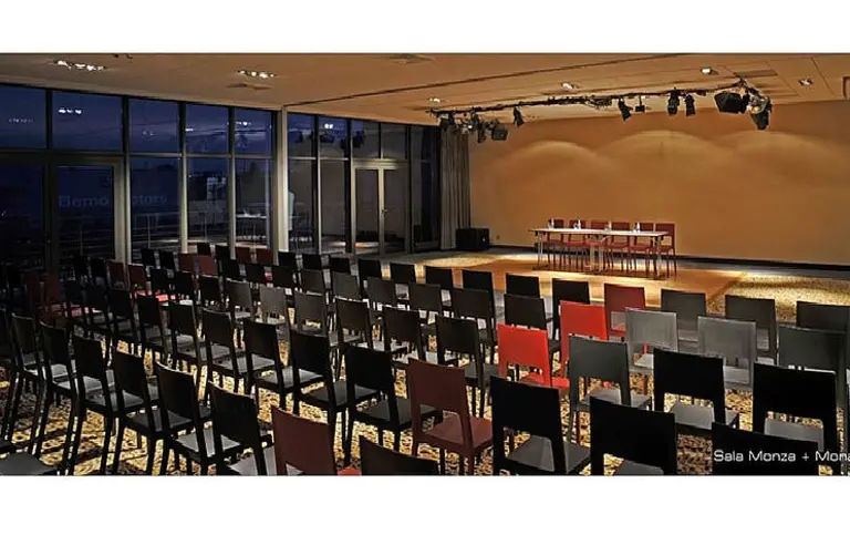 Silver Hotel & Gokart Center - zdjęcie 1