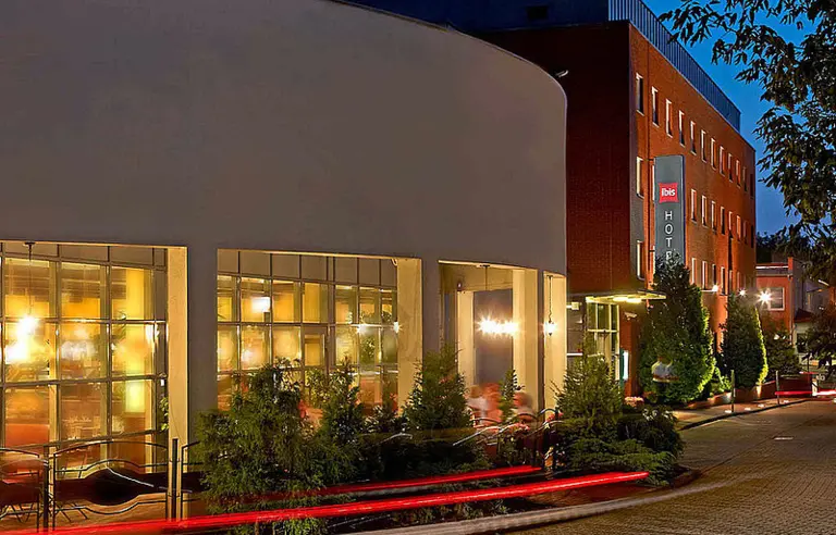 ibis Poznań Stare Miasto - zdjęcie 1