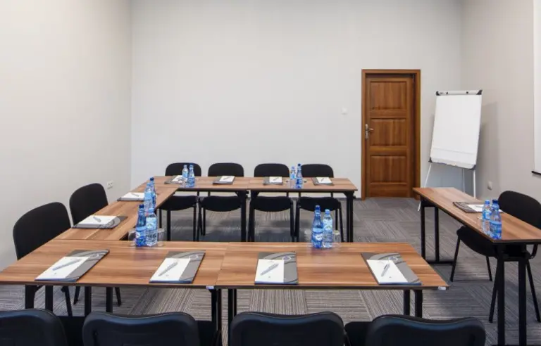 Falenty Biznes i Wypoczynek - zdjęcie 1