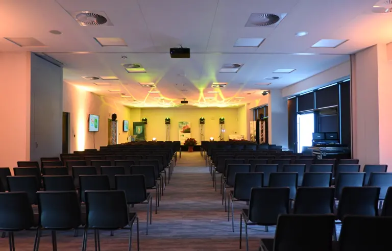 Hala Widowiskowo-Sportowa Urania - photo 1