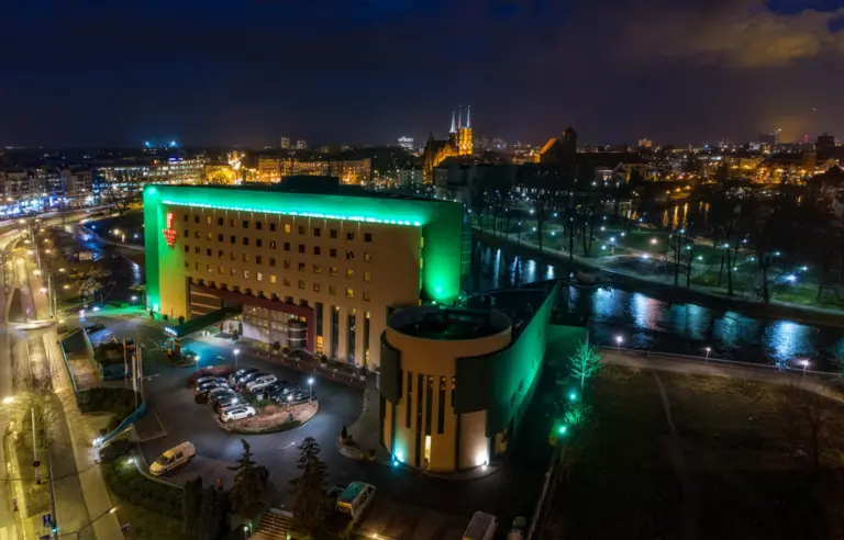 HP PARK PLAZA widok od str. Odry