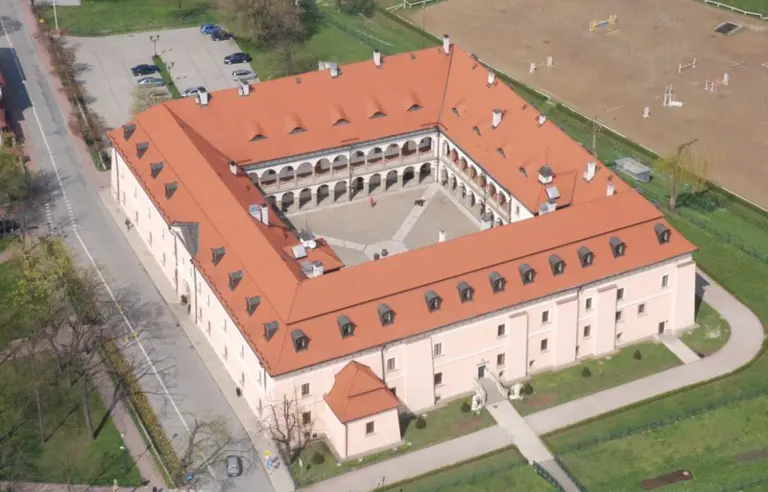 Hotel Zamek Królewski w Niepołomicach - zdjęcie 1