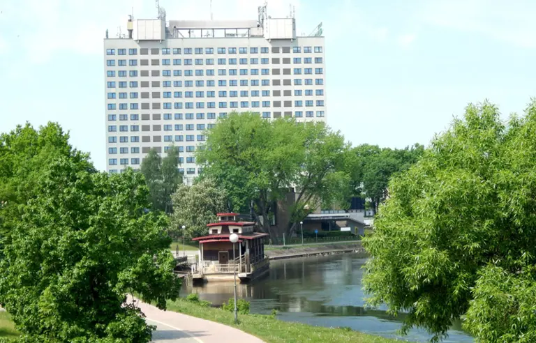 Hotel Gromada Piła - zdjęcie 1