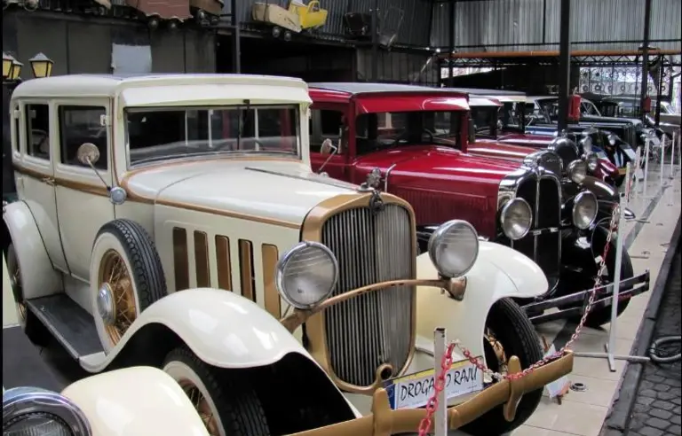 Muzeum Motoryzacji i Techniki w Otrębusach - photo 1