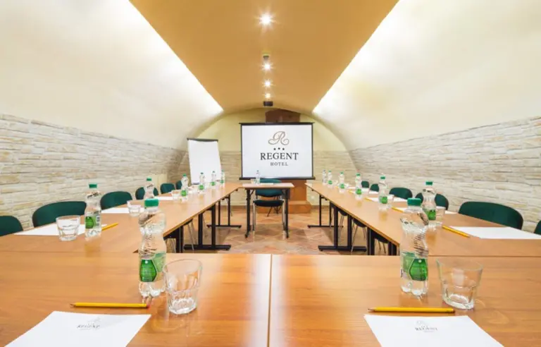 RT Hotel Regent - zdjęcie 1