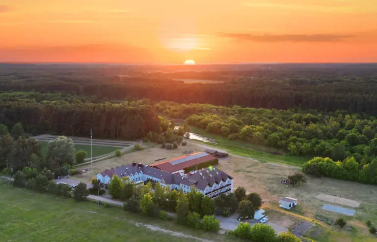 Hotel Kurpia Arte Nowogród