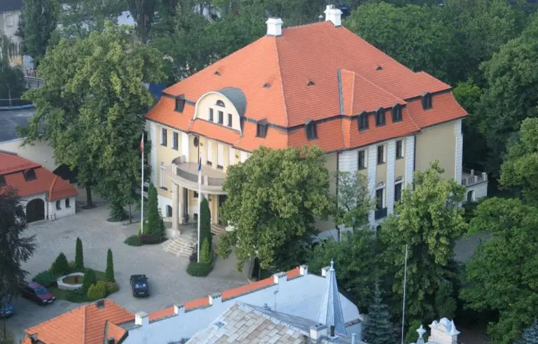 Instytut Europejski w Łodzi Centrum Dydaktyczno Konferencyjne konferencje