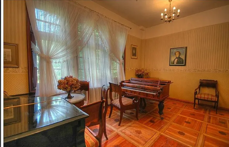 Pałac Myśliwski Książąt Radziwiłłów - zdjęcie 1