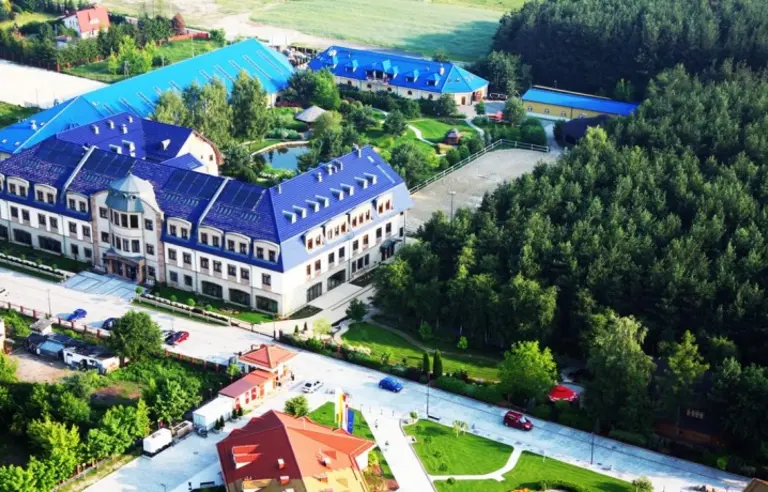 Hotel Park Kajetany - zdjęcie 1