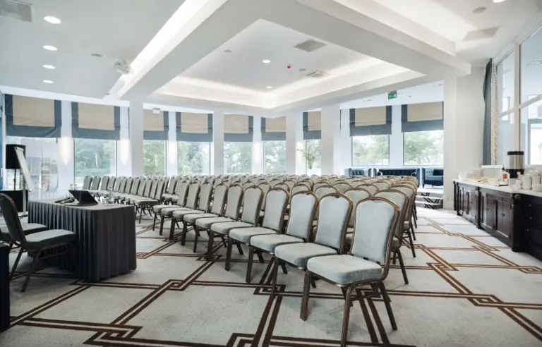 Hotel Pałac Romantyczny - photo 1