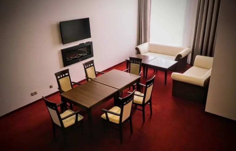 VIP ROOM Grand Royal Hotel