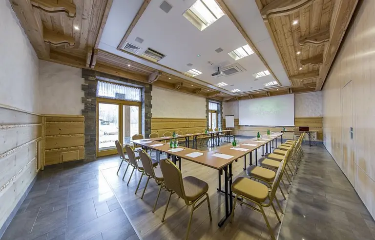 Hotel Toporów - photo 1