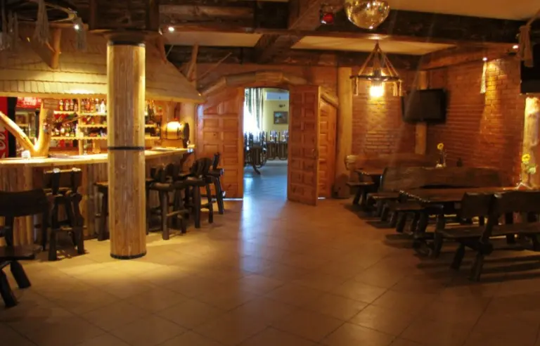 PSZCZELINIEC - KARCZMA