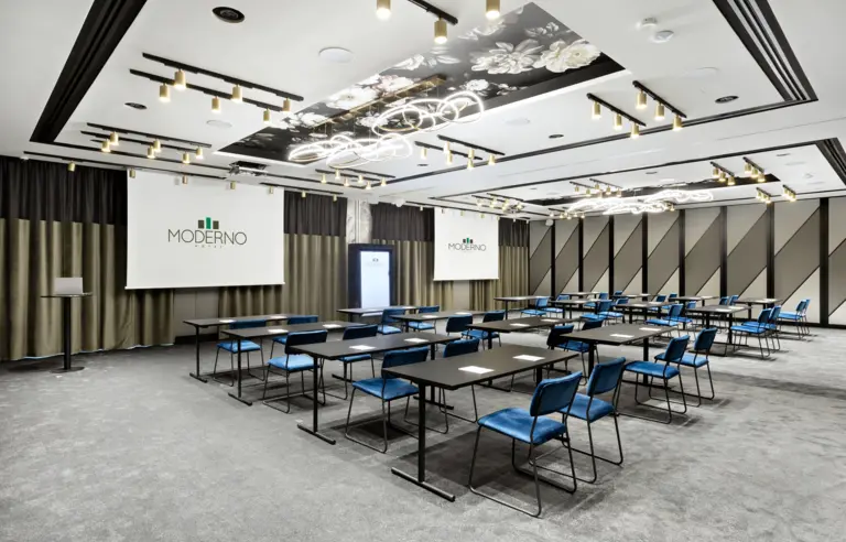 Hotel Moderno - photo 1