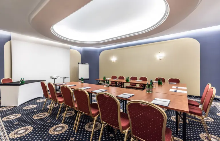 Hotel Windsor nad Zalewem Zegrzyńskim - photo 1