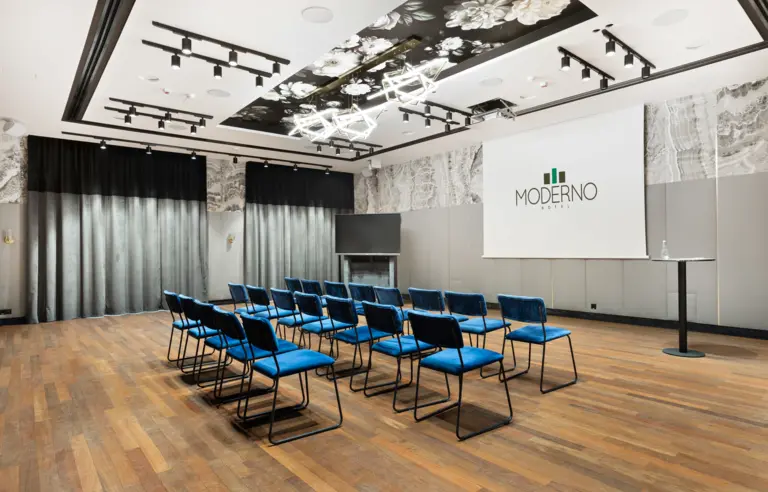 Hotel Moderno - photo 1