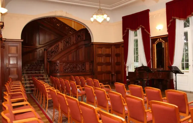 Pałac Alfreda Biedermanna - zdjęcie 1