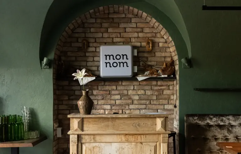 Mon Nom Bistro Warszawa Fort Służew