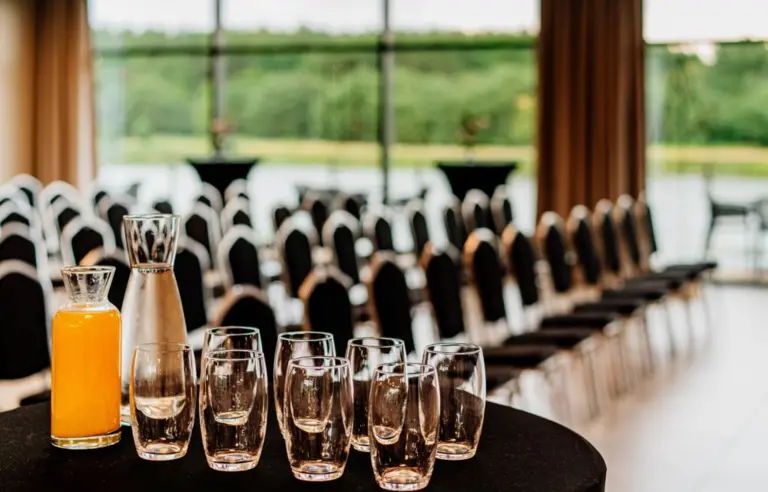 Hotel Odpocznia - Resort i Las - zdjęcie 1