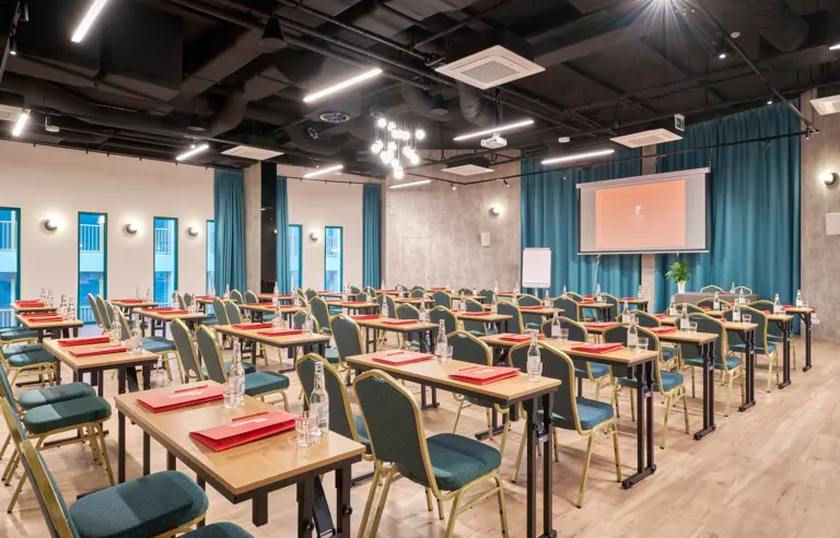 Hotel HP Park Plaza - photo 1