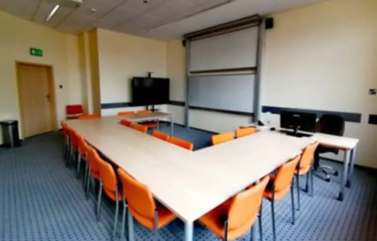 Regionalne Centrum Konferencyjne przy Uczelni Jana Wyżykowskiego - zdjęcie 1