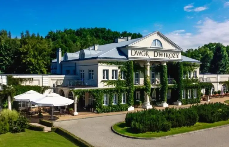 Centrum Konferencyjno-Bankietowe Dwór Dwikozy - zdjęcie 1