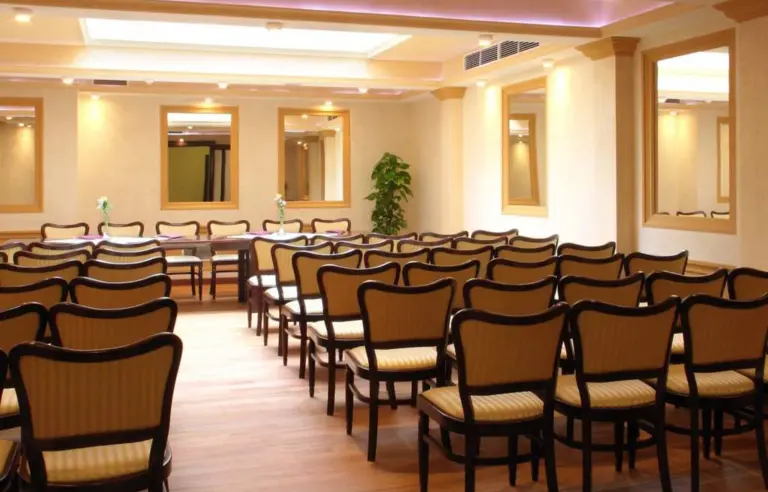 Hotel Ambasadorski - zdjęcie 1