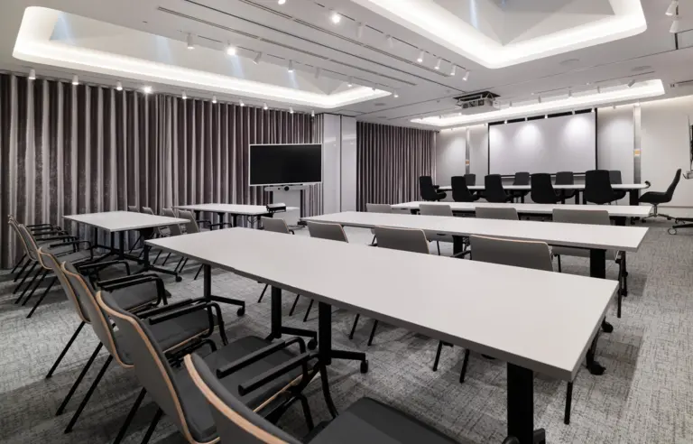 Wings Plaza - photo 1