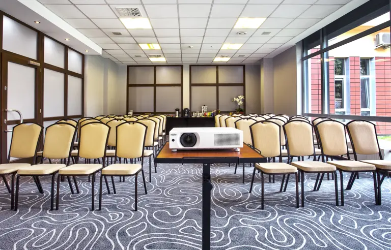 Qubus Hotel Głogów - zdjęcie 1