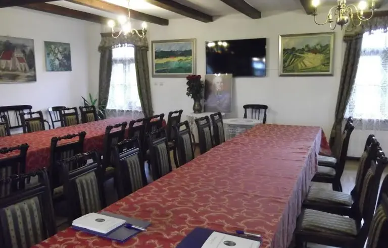 Dworek Łukowiska - photo 1