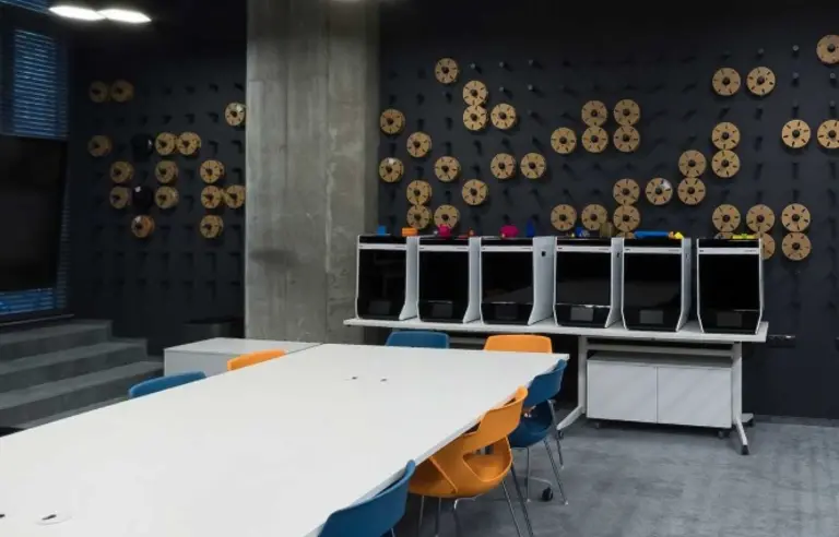Centralny Dom Technologii - zdjęcie 1
