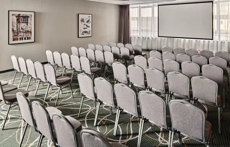 Leonardo Royal Warsaw sala konferencyjna R4