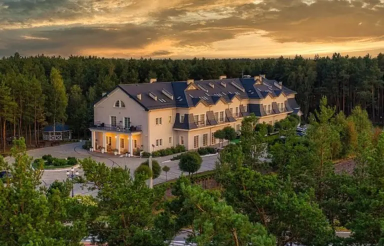 Korona Hotel Kruki - zdjęcie 1