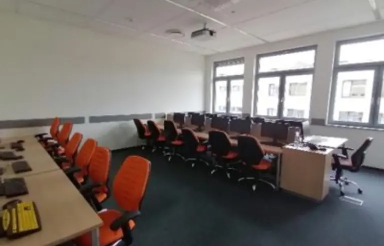 Regionalne Centrum Konferencyjne przy Uczelni Jana Wyżykowskiego - zdjęcie 1