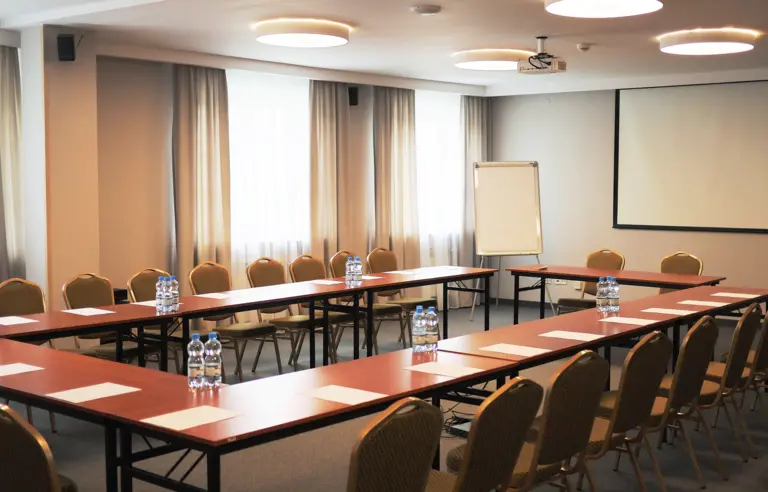 Centrum Konferencyjno-Apartamentowe Mrówka - photo 1