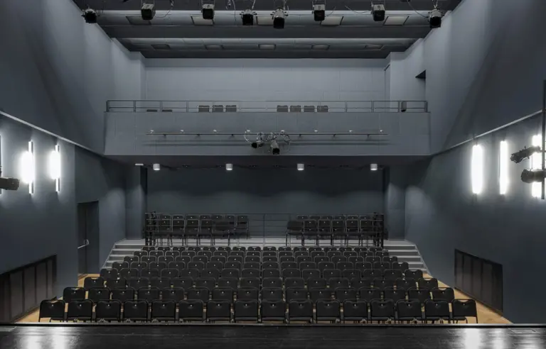 Ośrodek Kultury w Oławie sala widowiskowa