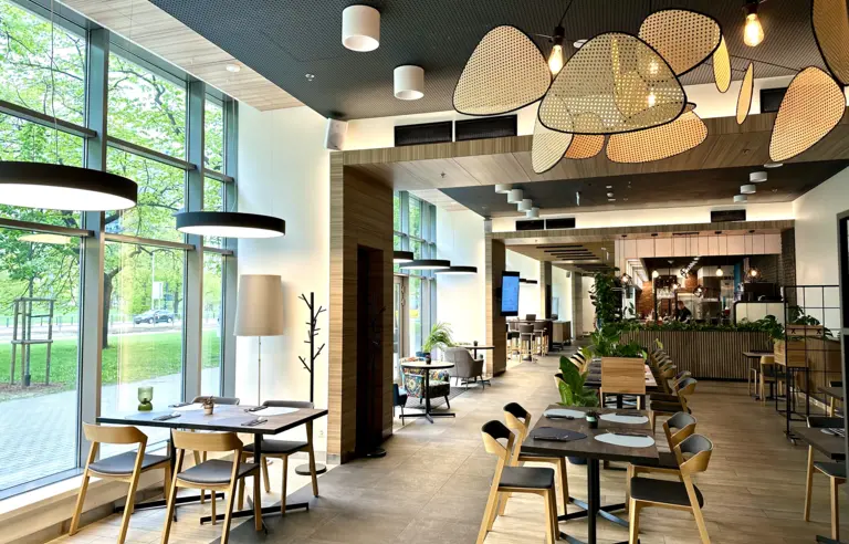 Restauracja Moonsfera Sala główna