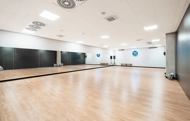 Space For U - zdjęcie 1