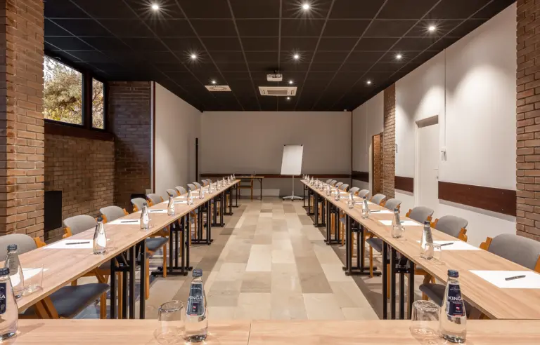 Wzgórze Zamkowe - Zinar Castle i Forest Hotel - photo 1