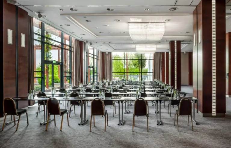 Hotel Warszawianka Centrum Kongresowe - photo 1