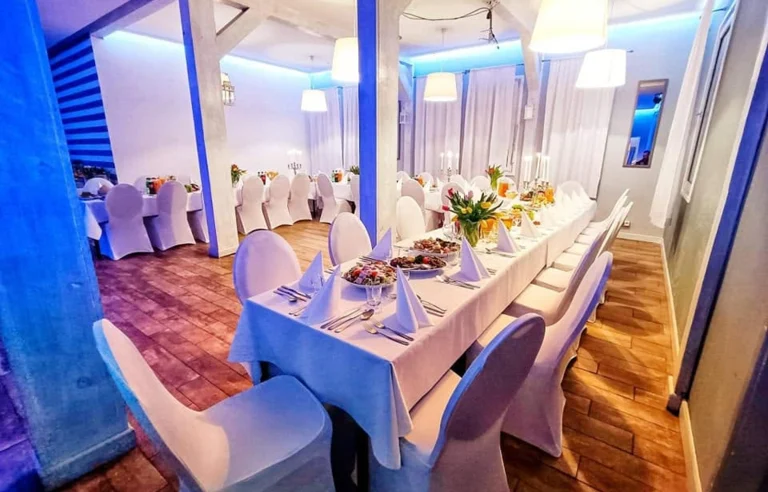 Restauracja Marcowy Zając Warszawa sala bankietowa