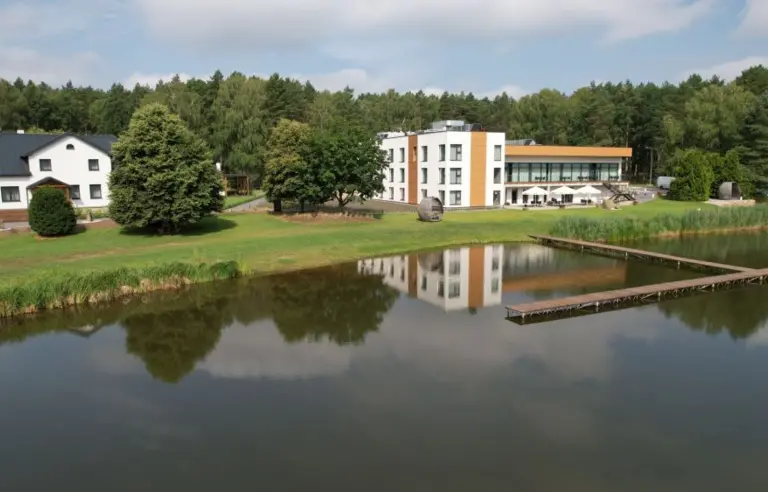 Hotel Odpocznia - Resort i Las Jaracz