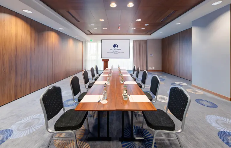 DoubleTree by Hilton Krakow Hotel & Convention Center - photo 1