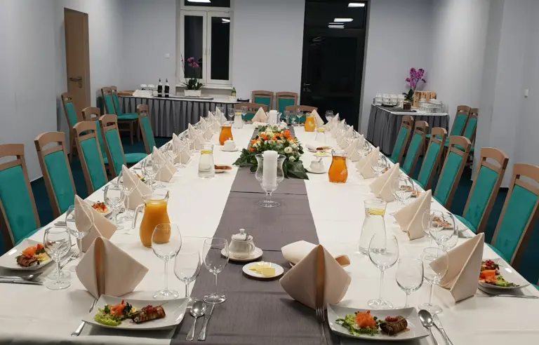 Centrum Szkoleniowo-Konferencyjne Uniwersytetu Łódzkiego (ul. Rogowska) - photo 1