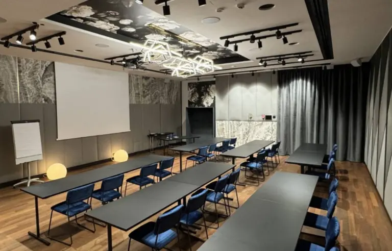 Hotel Moderno - photo 1