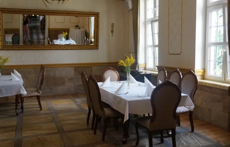 Dwór Lisewo - zdjęcie 1