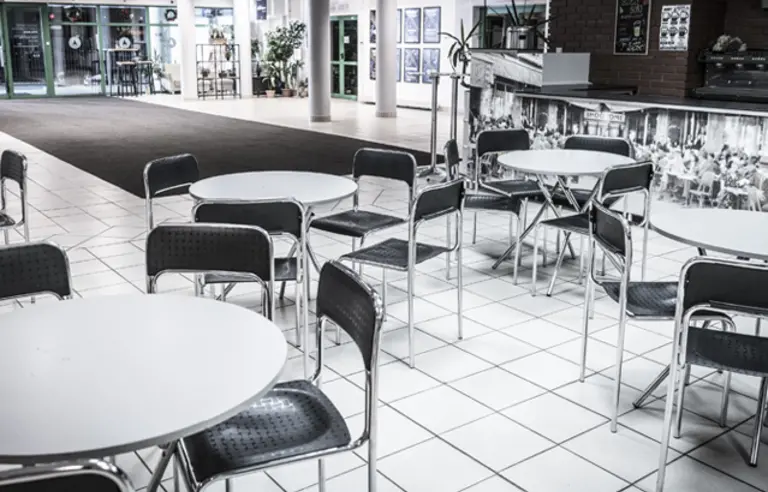 Centrum E10 Warszawa kawiarnia