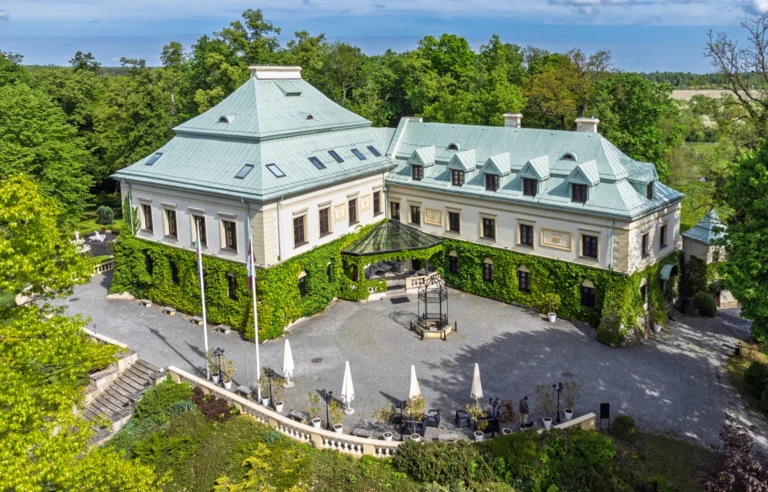 Manor House SPA - Pałac Odrowążów