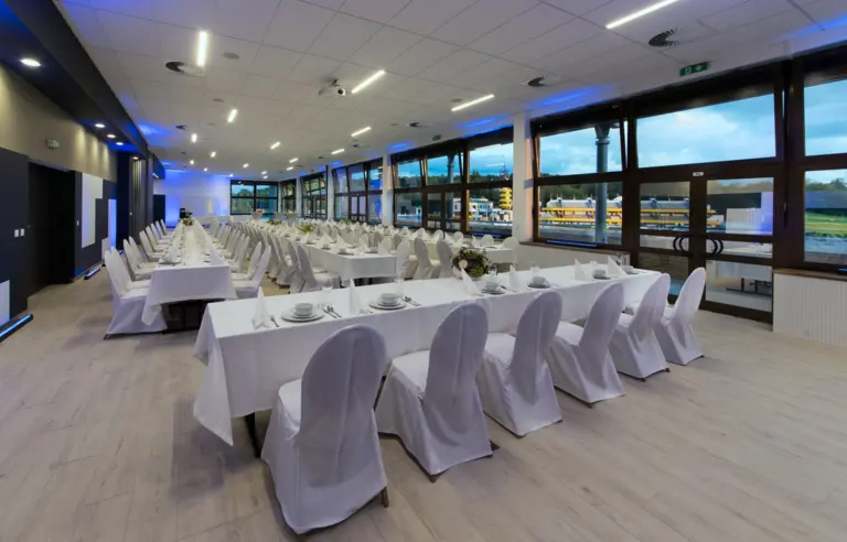 Maltańskie Centrum Szkoleniowo-Konferencyjne Poznań sala F weselnie