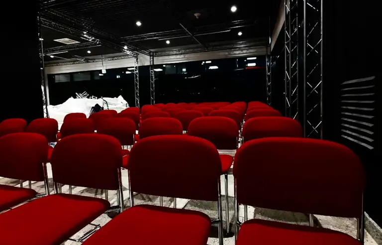 Scena Metro - zdjęcie 1